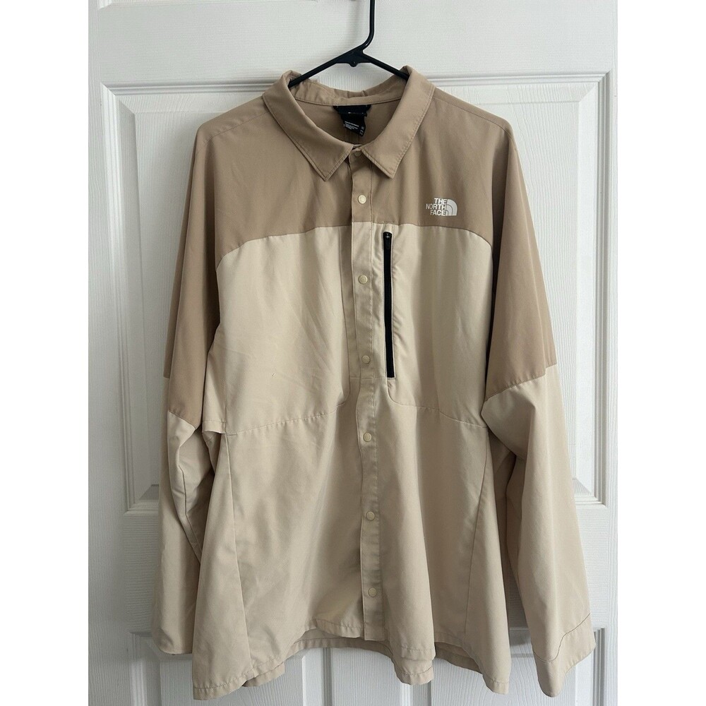 The North Face - Button Up Mens  Size XXL - Ivory Zip Pocket Hiking Button Snap